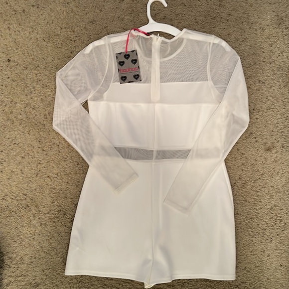 Boohoo BRAND NEW w/tags white play suit - Picture 3 of 3